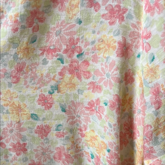 LC Lauren Conrad Floral Button-Up Blouse size Large. NWOT - Picture 2 of 5